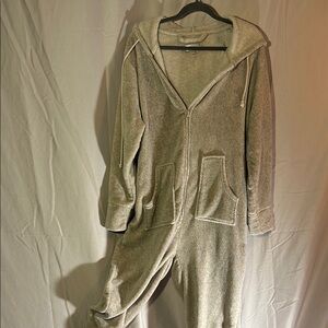 Men or Woman Size L by Alexander Del Rossa. Cozy Cream Hooded Onesie with Feet.